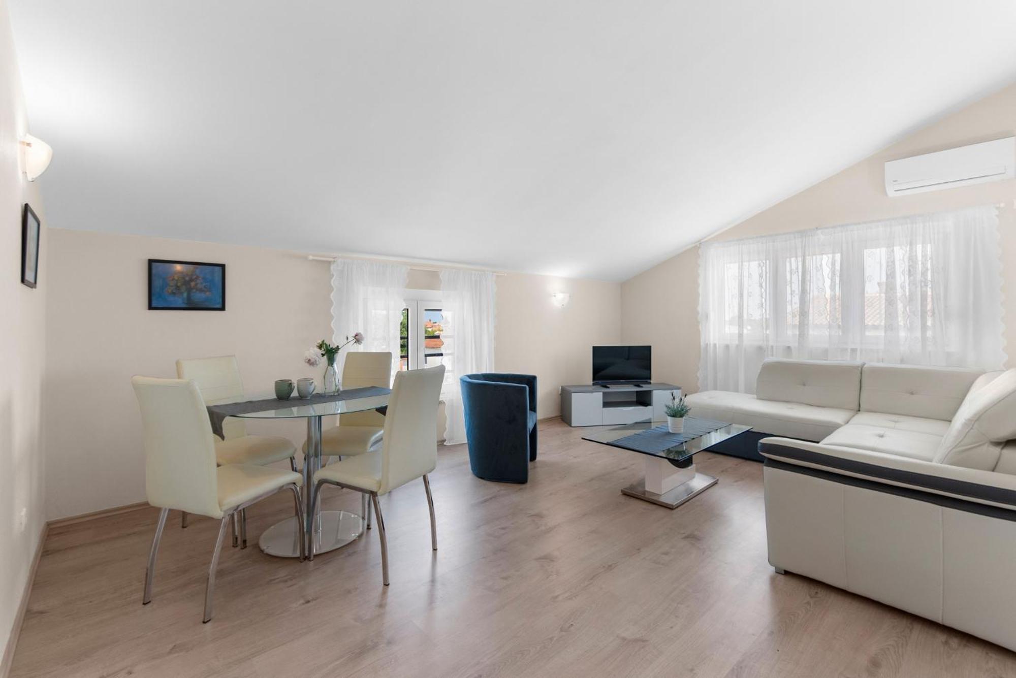 Hope Apartment *
